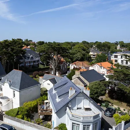 Front De Coeur De Terrasse Et Parking Apartment